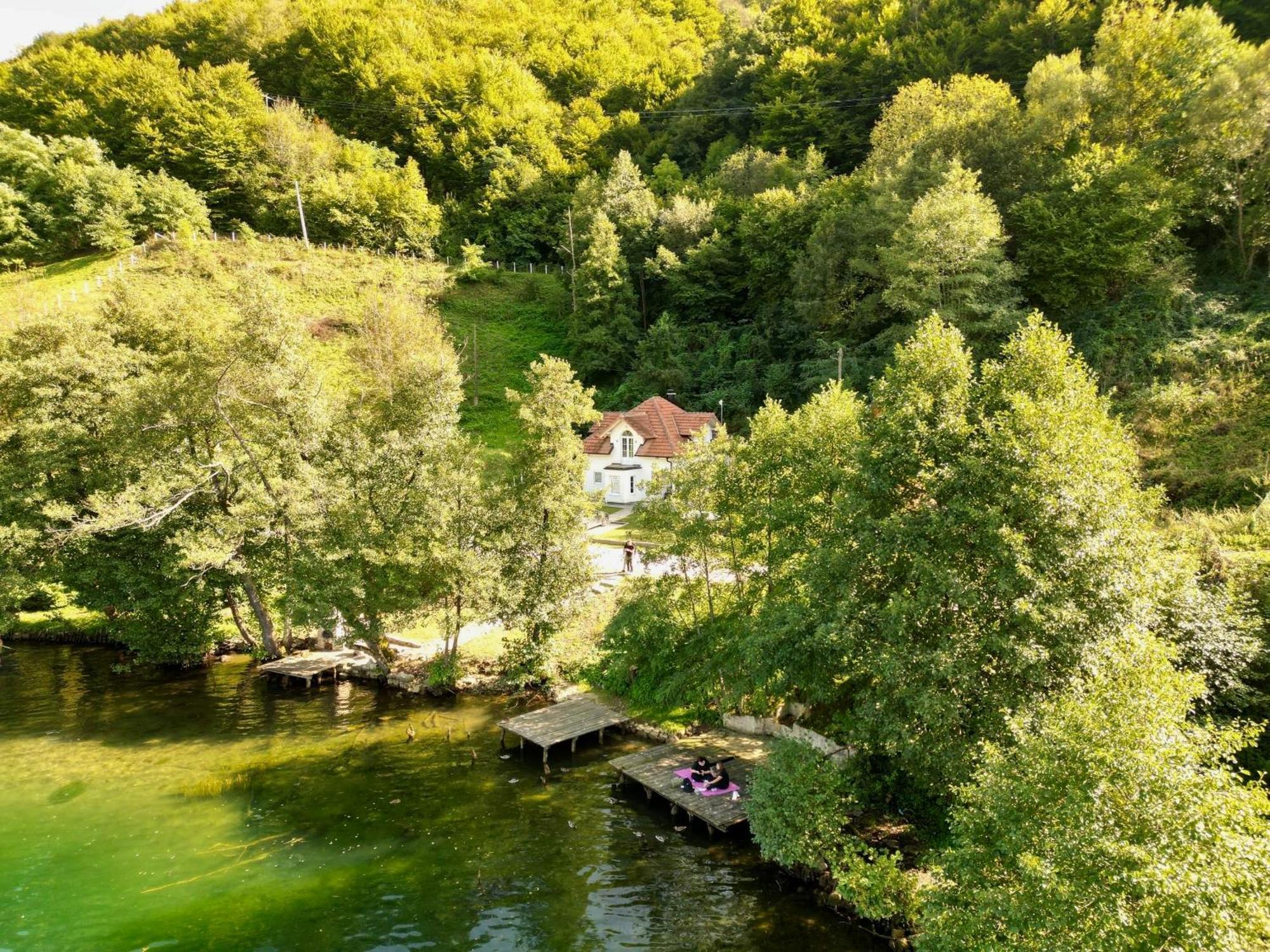 Cobras Plivsko Jezero, Jajce 빌라 외부 사진
